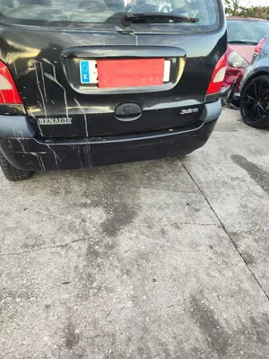 Foto de PARAGOLPES TRASERO RENAULT SCENIC I (JA...) 1.4 CAT (95 CV / 70 KW) referencia 7700428473