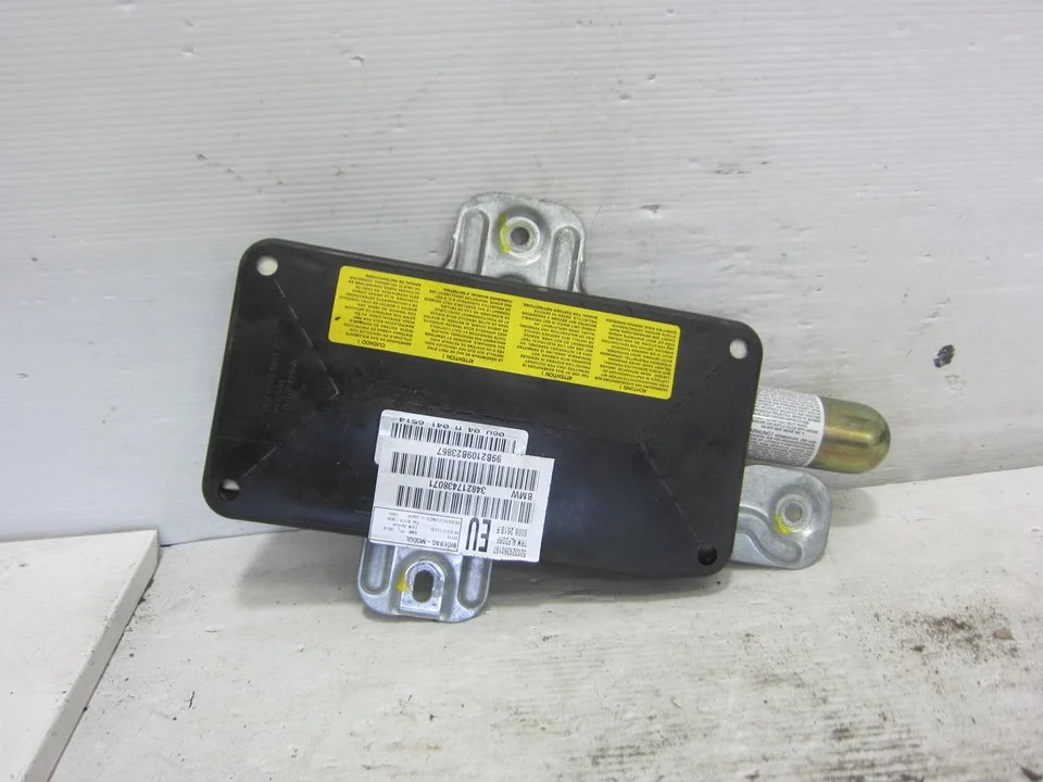 Foto de AIRBAG LATERAL DELANTERO DERECHO BMW SERIE 3 BERLINA (E46) 2.0 16V Diesel CAT (136 CV / 100 KW) referencia 348217438071