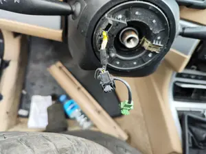Foto de ANILLO AIRBAG BMW SERIE X3 (E83) 2.0 16V Diesel CAT (150 CV / 110 KW)