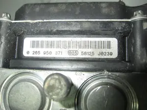 Foto de ABS NISSAN PRIMERA BERLINA (P12) 1.9 16V Turbodiesel CAT (120 CV / 88 KW) referencia 0265234146 foto 2