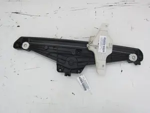 Foto de ELEVALUNAS TRASERO DERECHO CITROEN C5 AIRCROSS 1.2 12V e-THP / PureTech (131 CV / 96 KW) referencia 9822455280 foto 2