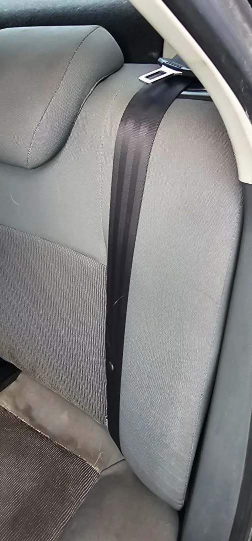Foto de CINTURON SEGURIDAD TRASERO IZQUIERDO SEAT IBIZA BERLINA (6J5) 1.4 TDI (80 CV / 59 KW)