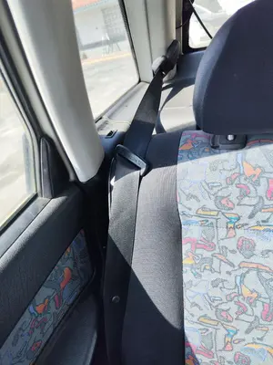 Foto de CINTURON SEGURIDAD TRASERO DERECHO SEAT IBIZA (6K1) 1.4  (60 CV / 44 KW)