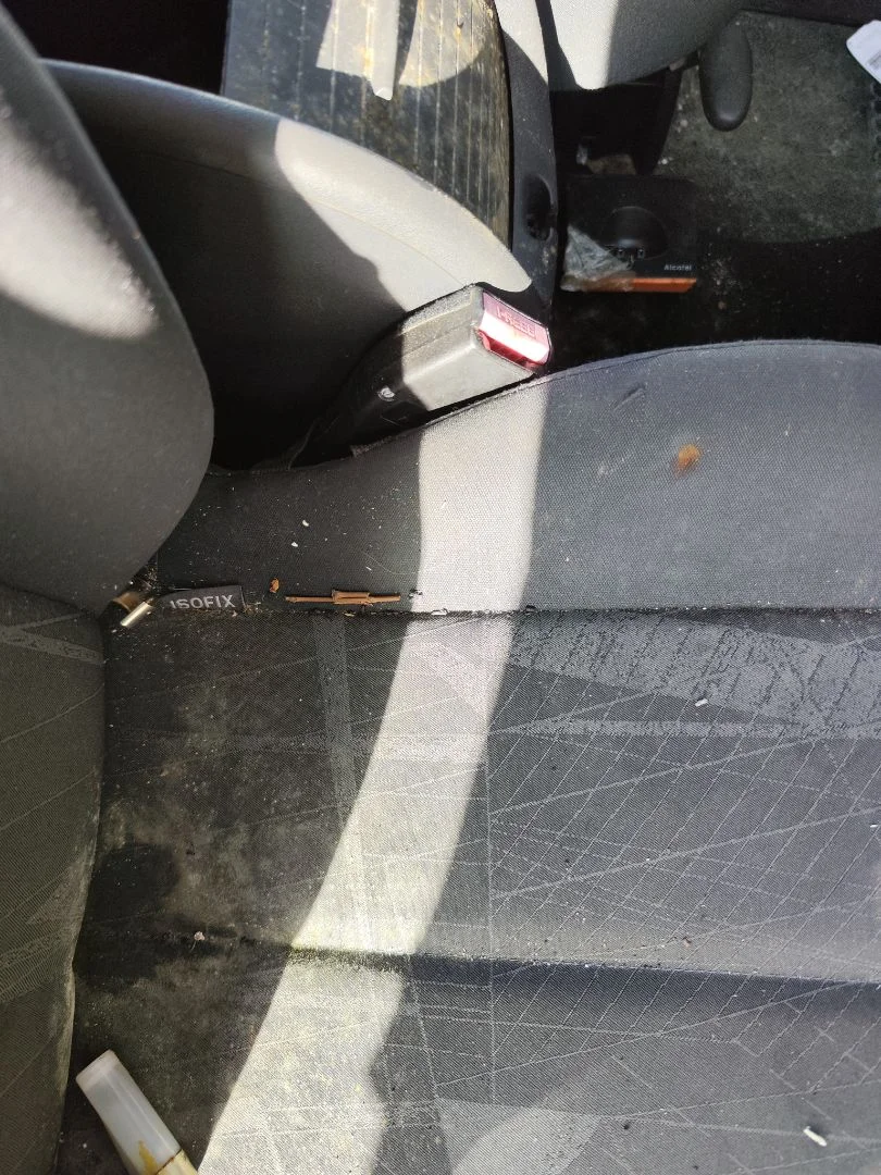 Foto de ENGANCHE CINTURON DELANTERO DERECHO RENAULT SCENIC II (JM) 1.5 dCi Diesel (106 CV / 78 KW)