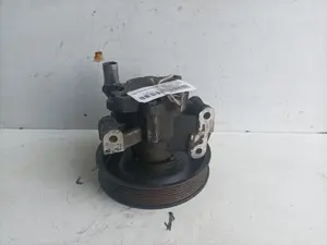 Foto de BOMBA DIRECCION MERCEDES-BENZ CLASE E (BM 210) BERLINA referencia 6042360010