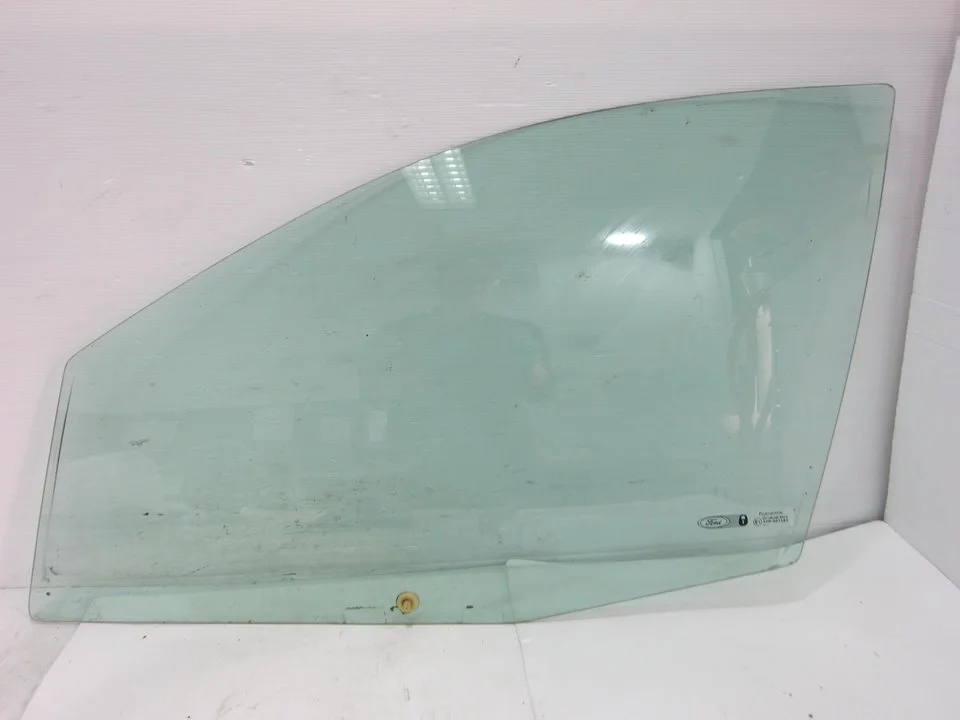 Foto de LUNA DELANTERA IZQUIERDA FORD FIESTA (CBK) 1.4 16V CAT (80 CV / 59 KW) referencia 43R001583