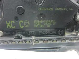 Foto de CERRADURA PUERTA DELANTERA IZQUIERDA FORD FOCUS BERLINA (CAK) 1.8 TDCi Turbodiesel CAT (116 CV / 85 KW) referencia 383242A foto 5