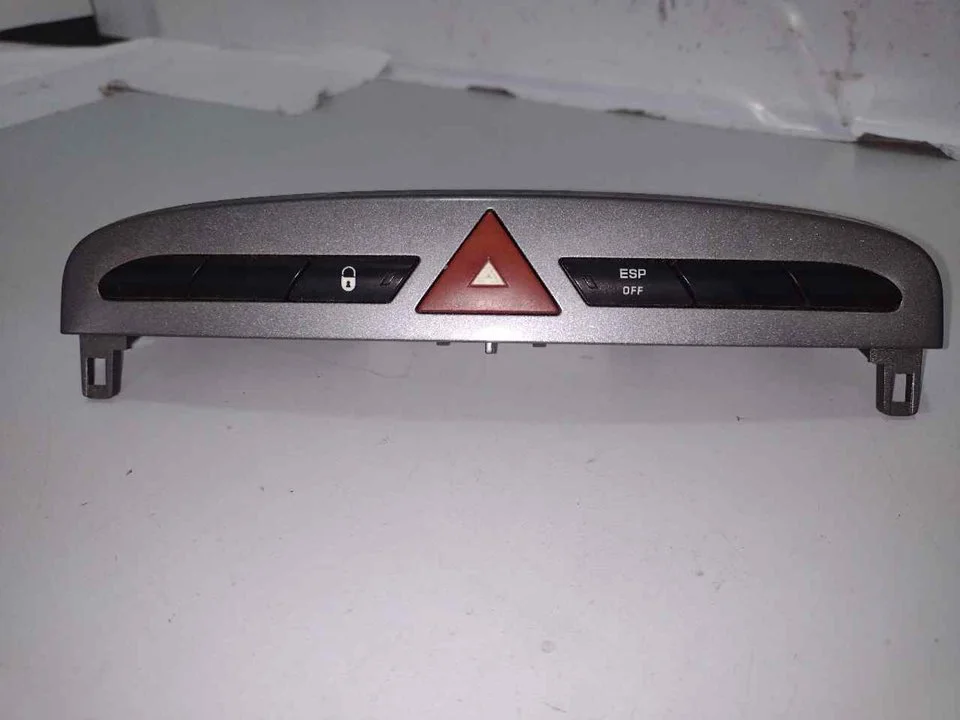 Foto de WARNING PEUGEOT 308 SW 1.6 HDi FAP (112 CV / 82 KW) referencia 9659215177