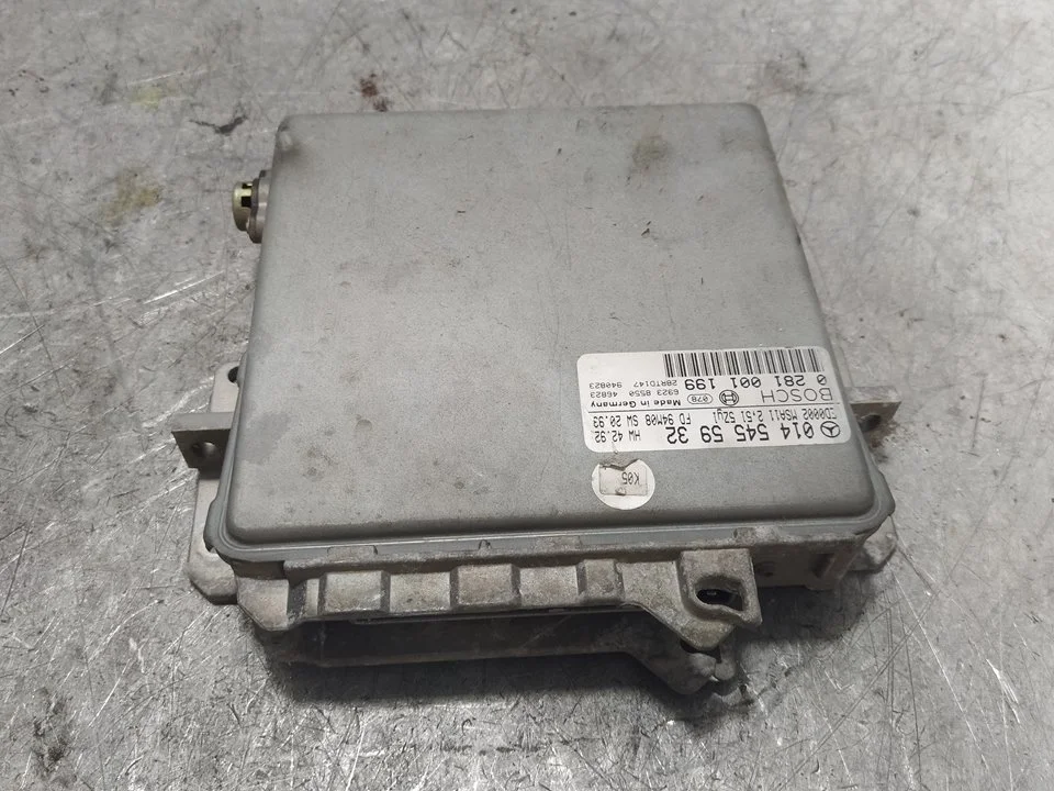 Foto de CENTRALITA MOTOR UCE MERCEDES-BENZ CLASE C (BM 202) BERLINA 2.5 Diesel CAT (113 CV / 83 KW) referencia 0145455932