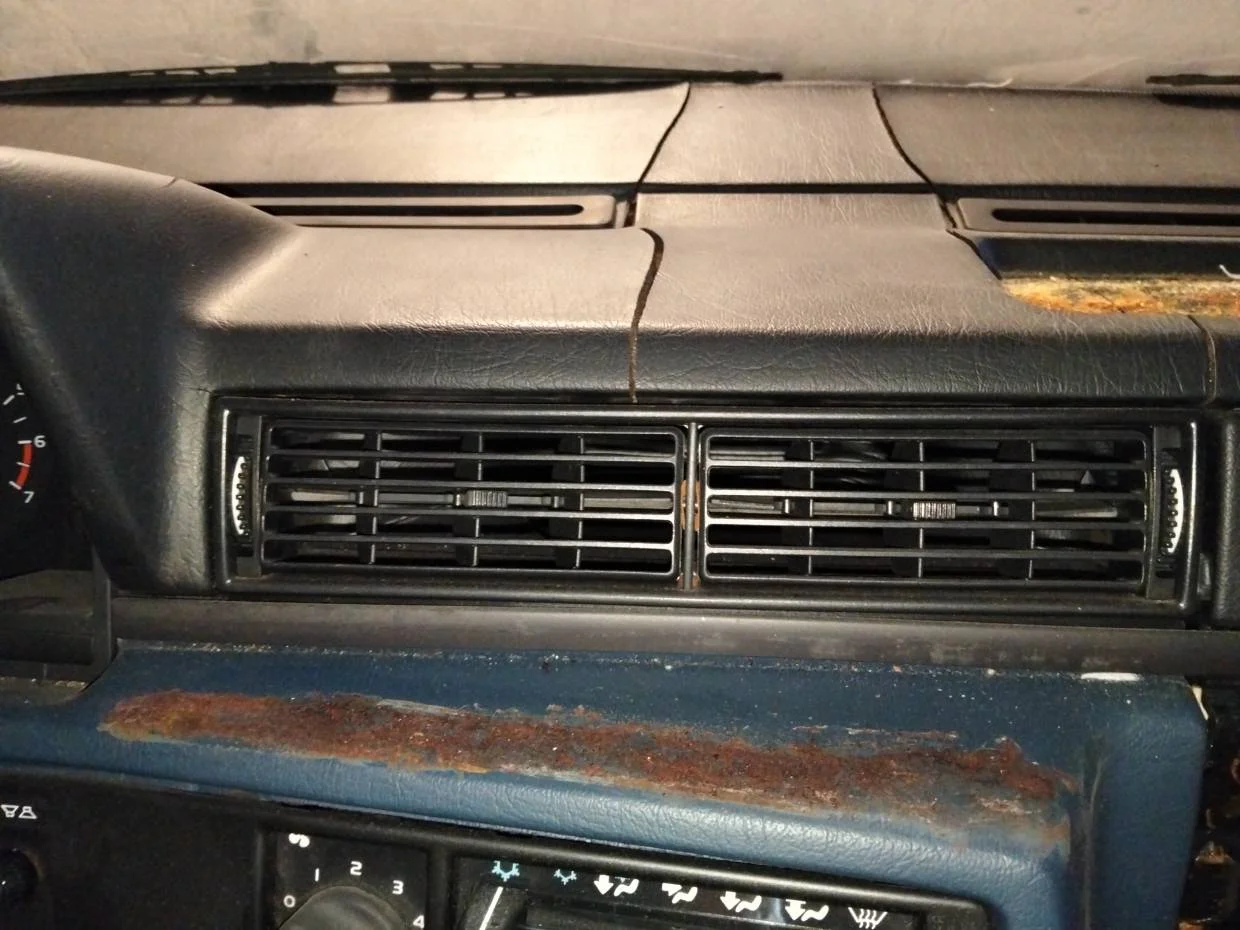 Foto de AIREADOR CENTRAL VOLVO SERIE 740 BERLINA/FAMILIAR