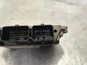 Foto de CENTRALITA MOTOR UCE CITROEN C4 COUPE 1.6 HDi CAT (9HY / DV6TED4) (109 CV / 80 KW) referencia 9662213180 foto 2
