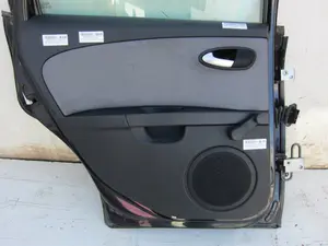 Foto de ELEVALUNAS TRASERO IZQUIERDO SEAT LEON (1P1) 1.6 TDI (105 CV / 77 KW)