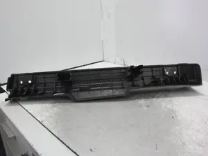 Foto de MOLDURAS TRASERAS PORSCHE MACAN (95BA) referencia 8R0861828 foto 5