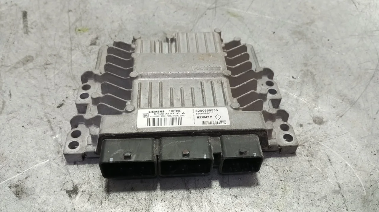 Foto de CENTRALITA MOTOR UCE RENAULT MEGANE II CLASSIC BERLINA 1.5 dCi Diesel (106 CV / 78 KW) referencia 8200659536