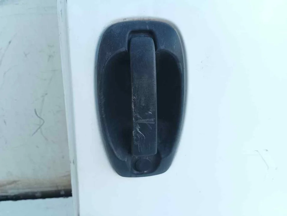 Foto de MANETA EXTERIOR LATERAL IZQUIERDA FIAT II DOBLÒ (152) 1.3 16V JTD CAT (90 CV / 66 KW)