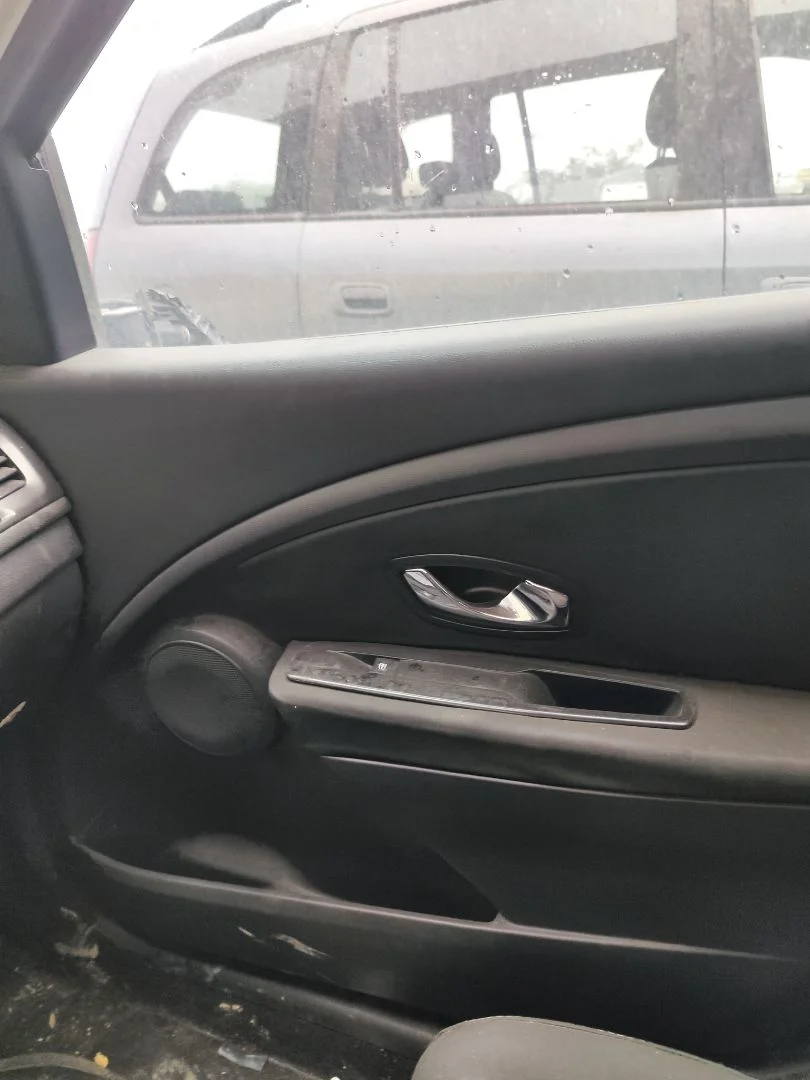 Foto de ELEVALUNAS DELANTERO DERECHO RENAULT MEGANE III BERLINA 5P 1.5 dCi Diesel FAP (110 CV / 81 KW) referencia 807203154R