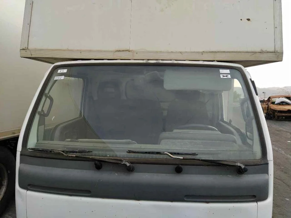 Foto de PARABRISAS NISSAN CABSTAR E 3.0 Diesel (120 CV / 88 KW) referencia 43R000305