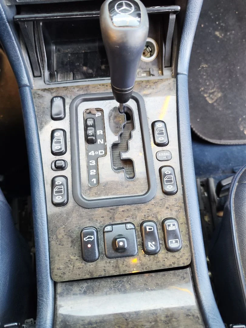 Foto de MANDO ELEVALUNAS DELANTERO DERECHO MERCEDES-BENZ CLASE E (BM 210) BERLINA 3.0 Turbodiesel CAT (177 CV / 130 KW)