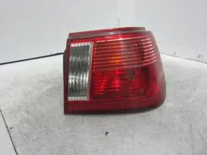 Foto de PILOTO TRASERO DERECHO SEAT IBIZA (6K1) 1.9 TDI (110 CV / 81 KW) referencia 964040