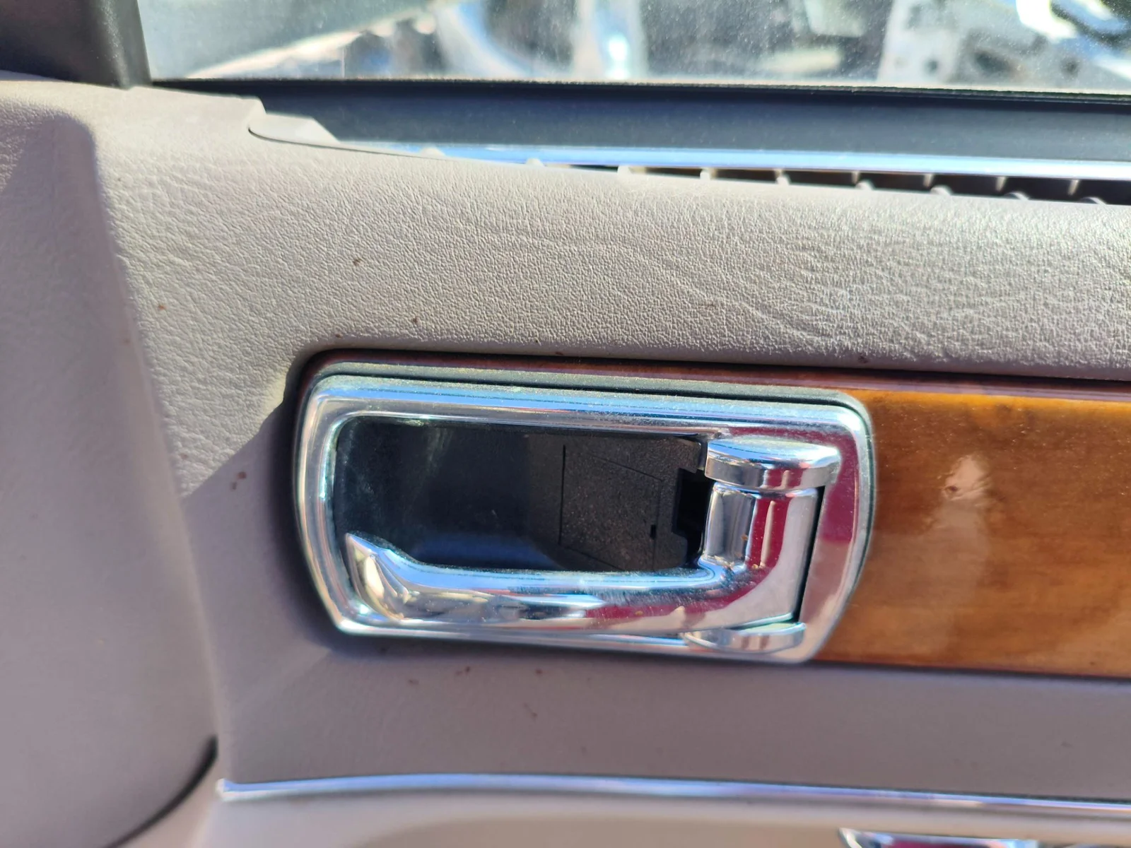 Foto de MANETA INTERIOR DELANTERA DERECHA JAGUAR XJ 3.2 CAT (211 CV / 155 KW)