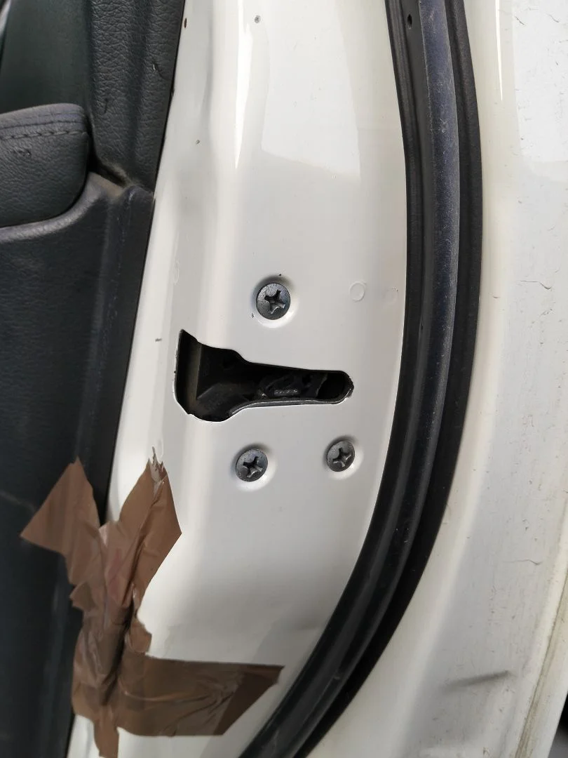 Foto de CERRADURA PUERTA DELANTERA DERECHA NISSAN QASHQAI (J11E) 1.2 16V CAT (116 CV / 85 KW)