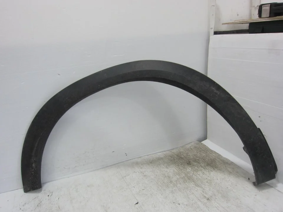Foto de MOLDURAS TRASERAS CITROEN C5 AIRCROSS 1.2 12V e-THP / PureTech (131 CV / 96 KW) referencia 9816832277