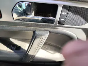 Foto de MANETA INTERIOR TRASERA IZQUIERDA VOLKSWAGEN TOUAREG (7L6) 4.2 V8 32V FSI (350 CV / 257 KW)