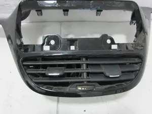 Foto de REJILLA AIREADORA PEUGEOT 208 1.2 12V e-VTi (82 CV / 60 KW) referencia 9673830077 foto 3