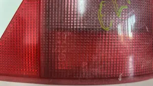 Foto de PILOTO TRASERO DERECHO RENAULT CLIO II FASE II (B/CB0) referencia 7700410516 foto 3