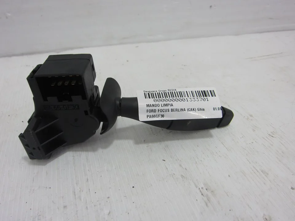 Foto de MANDO LIMPIA FORD FOCUS BERLINA (CAK) 1.8 TDCi Turbodiesel CAT (116 CV / 85 KW) referencia PA66GF30