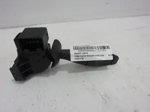 Foto de MANDO LIMPIA FORD FOCUS BERLINA (CAK) 1.8 TDCi Turbodiesel CAT (116 CV / 85 KW) referencia PA66GF30