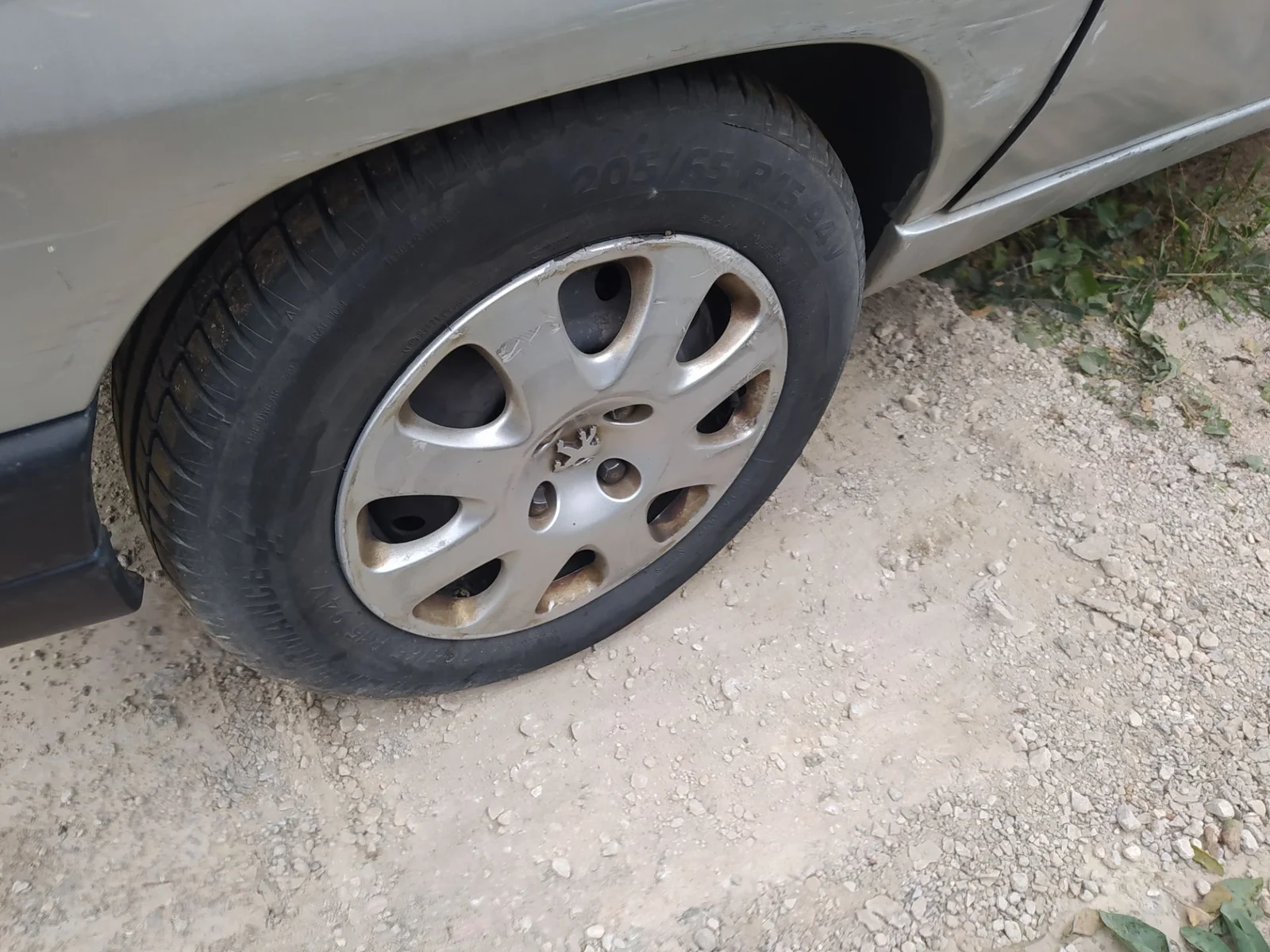 Foto de BRAZO SUSPENSION TRASERO DERECHO PEUGEOT EXPERT FURGÓN COMFORT (1995) 2.0 HDi (109 CV / 80 KW)