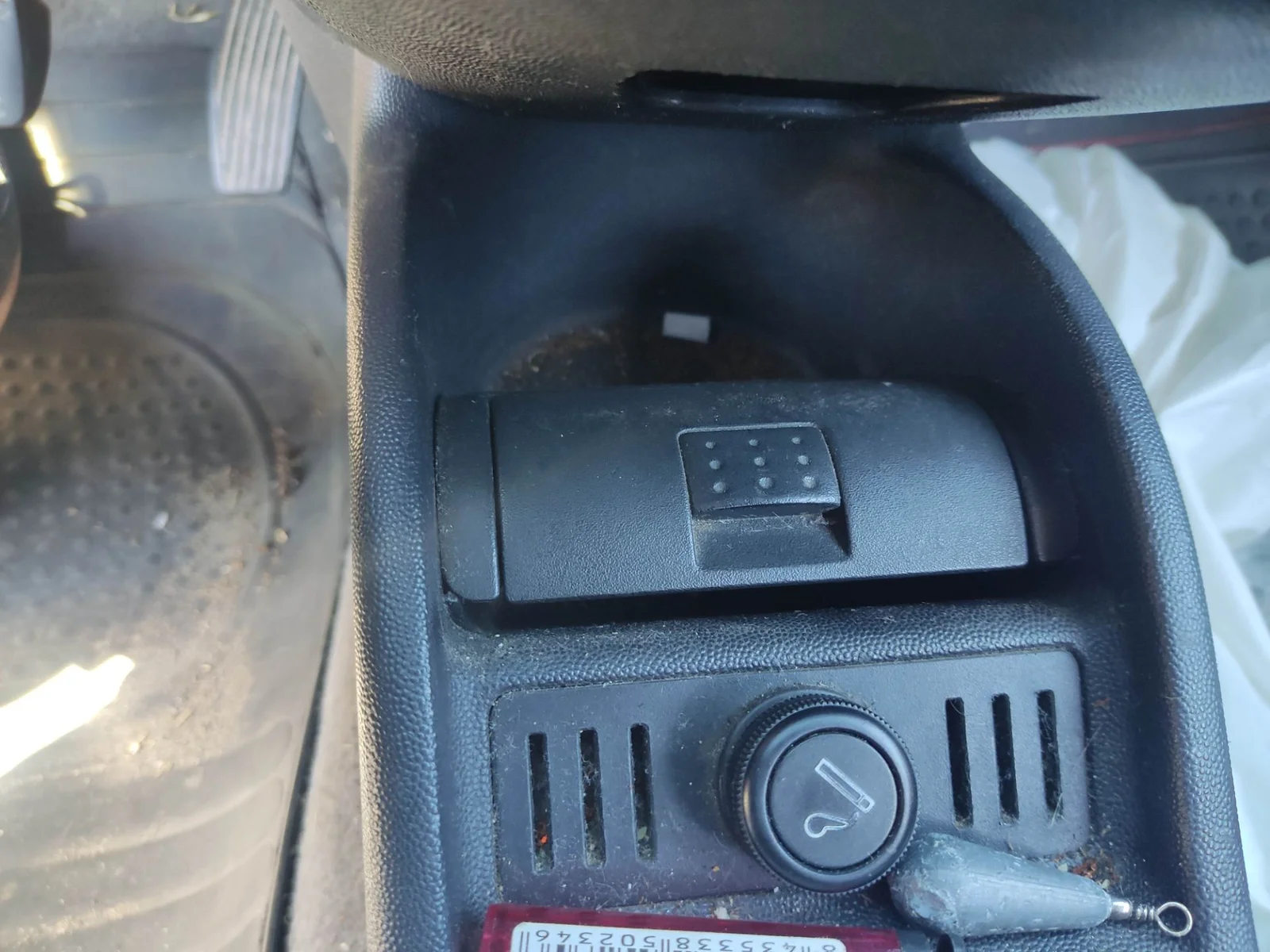 Foto de CENICERO OPEL COMBO (CORSA C) 1.7 16V DI CAT (Y 17 DTL / LK8) (65 CV / 48 KW)
