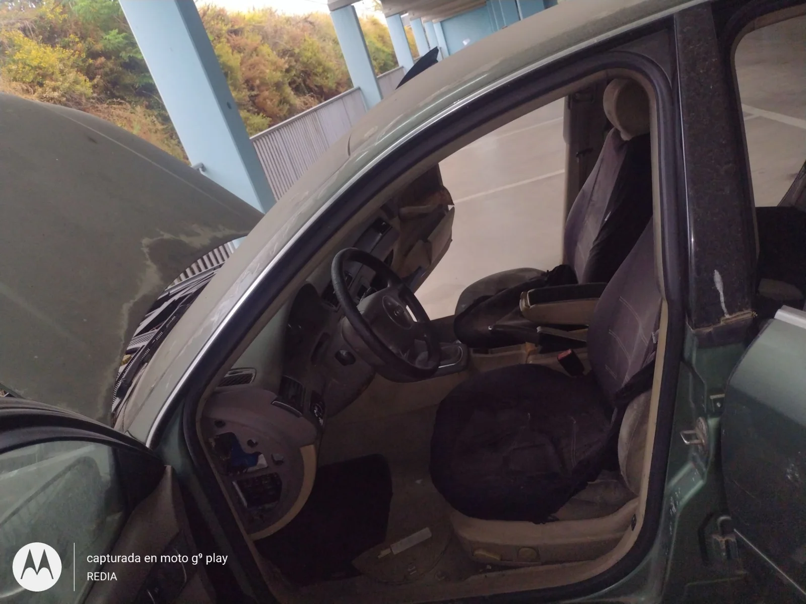 Foto de GOMAS CONTORNO PUERTA AUDI A6 BERLINA (4B2) 1.9 TDI (131 CV / 96 KW)