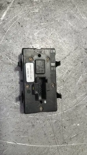 Foto de MANDO ELEVALUNAS DELANTERO IZQUIERDO FORD MONDEO BERLINA (GE) 1.8 CAT (125 CV / 92 KW) referencia 1S7T14A132BD foto 2