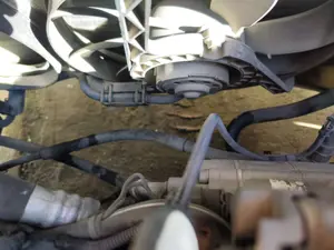 Foto de TUBO PRESION DIRECCION ASISTIDA AUDI A3 (8L) 1.6  (102 CV / 75 KW)