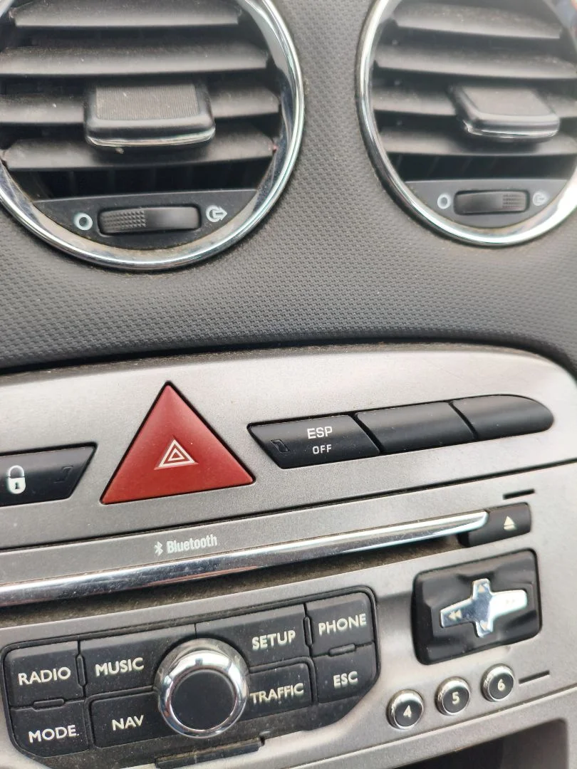 Foto de WARNING PEUGEOT 308 SW 2.0 16V HDi FAP CAT (RHR / DW10BTED4) (136 CV / 100 KW)