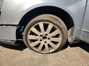 Foto de LLANTA VOLKSWAGEN PASSAT BERLINA (3C2) 2.0 TDI (140 CV / 103 KW) referencia 3C0601025BL