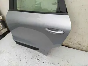 Foto de PUERTA TRASERA IZQUIERDA PORSCHE MACAN (95BA) referencia 95B33311A foto 3