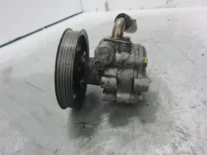 Foto de BOMBA DIRECCION AUDI A4 AVANT (B5) referencia 8D0145177 foto 5