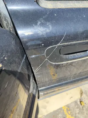 Foto de CERRADURA PUERTA DELANTERA DERECHA VOLVO S60 BERLINA 2.4 Diesel (126 CV / 93 KW) referencia 30784977