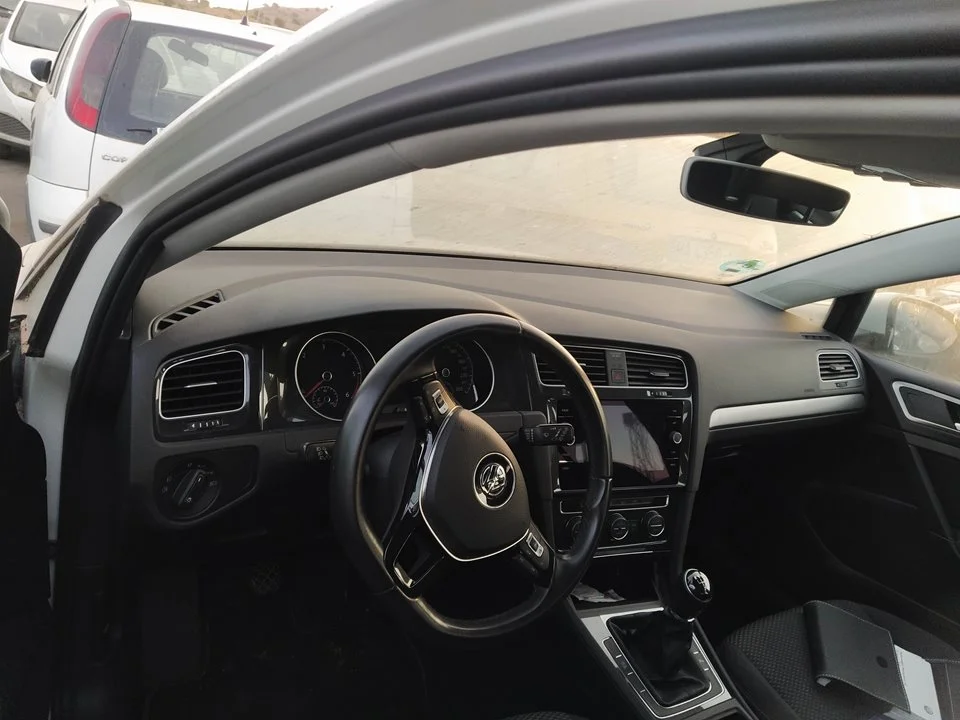 Foto de RETROVISOR INTERIOR VOLKSWAGEN GOLF VII BERLINA (BQ1/BE2) 1.6 TDI (116 CV / 85 KW) referencia 028191