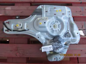 Foto de ELEVALUNAS TRASERO IZQUIERDO KIA CERATO (LD) 2.0 Turbodiesel CAT (113 CV / 83 KW) referencia 834702F020