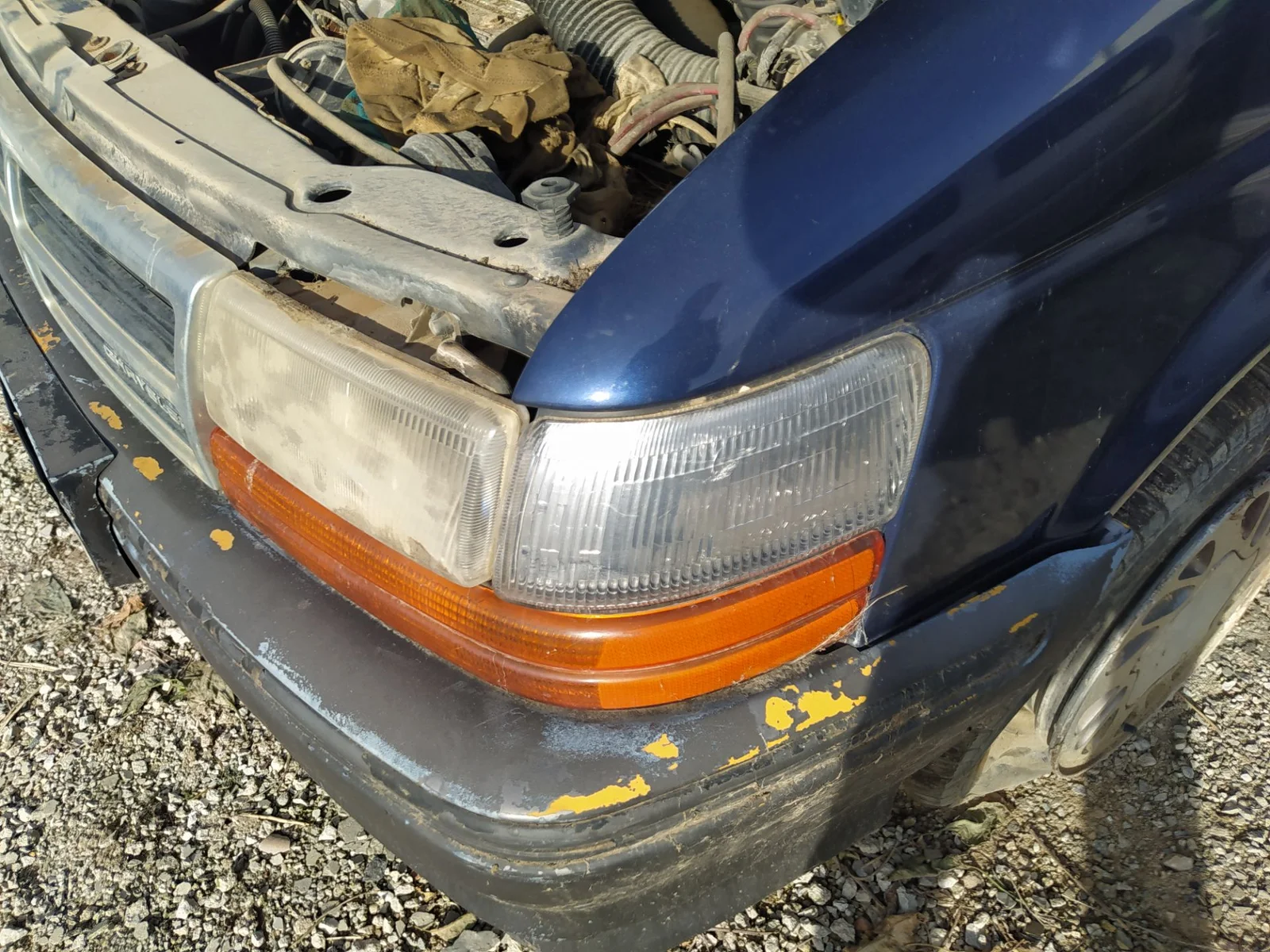 Foto de FARO IZQUIERDO CHRYSLER VOYAGER GS 2.5 Turbodiesel (116 CV / 85 KW)