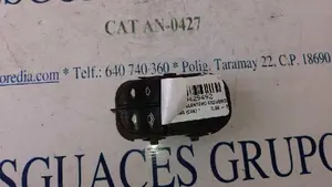 Foto de MANDO ELEVALUNAS DELANTERO IZQUIERDO FORD FOCUS BERLINA (CAK) referencia 98AG14529AC