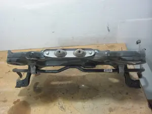 Foto de PUENTE DELANTERO VOLKSWAGEN GOLF VII BERLINA (BQ1/BE2) 1.6 TDI (116 CV / 85 KW) referencia 5Q0199315R foto 4