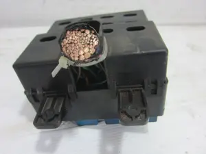 Foto de CAJA RELES / FUSIBLES HYUNDAI MATRIX (FC) 1.6 CAT (103 CV / 76 KW) referencia 9110217163 foto 4
