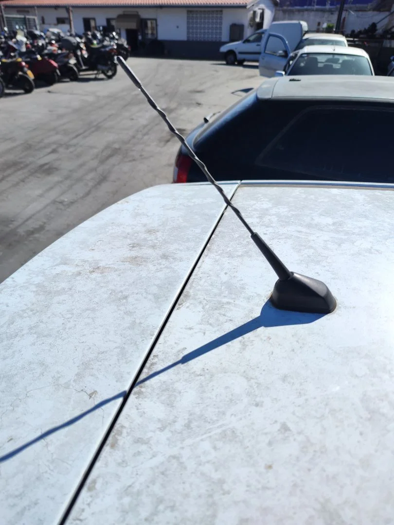 Foto de ANTENA KIA CEED (JD) 1.4 CAT (99 CV / 73 KW)