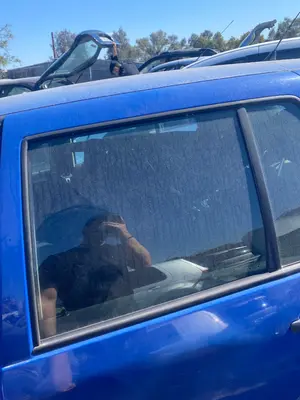 Foto de LUNA TRASERA IZQUIERDA VOLKSWAGEN GOLF IV BERLINA (1J1)(10.1997) 1.9 TDI (110 CV / 81 KW)