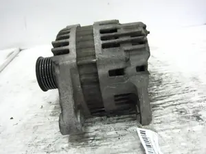Foto de ALTERNADOR NISSAN MICRA (K11) 1.0 16V CAT (54 CV / 40 KW) referencia 231005F600 foto 4